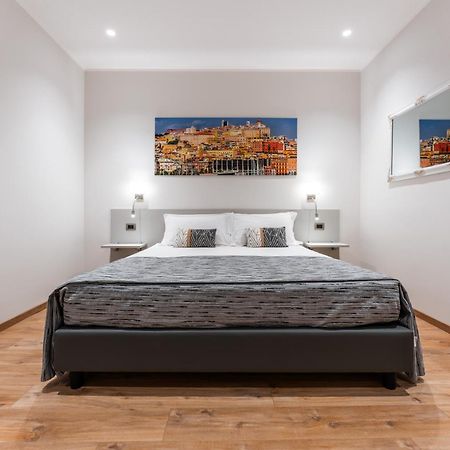 The Inga Rooms Marina Кальярі Екстер'єр фото