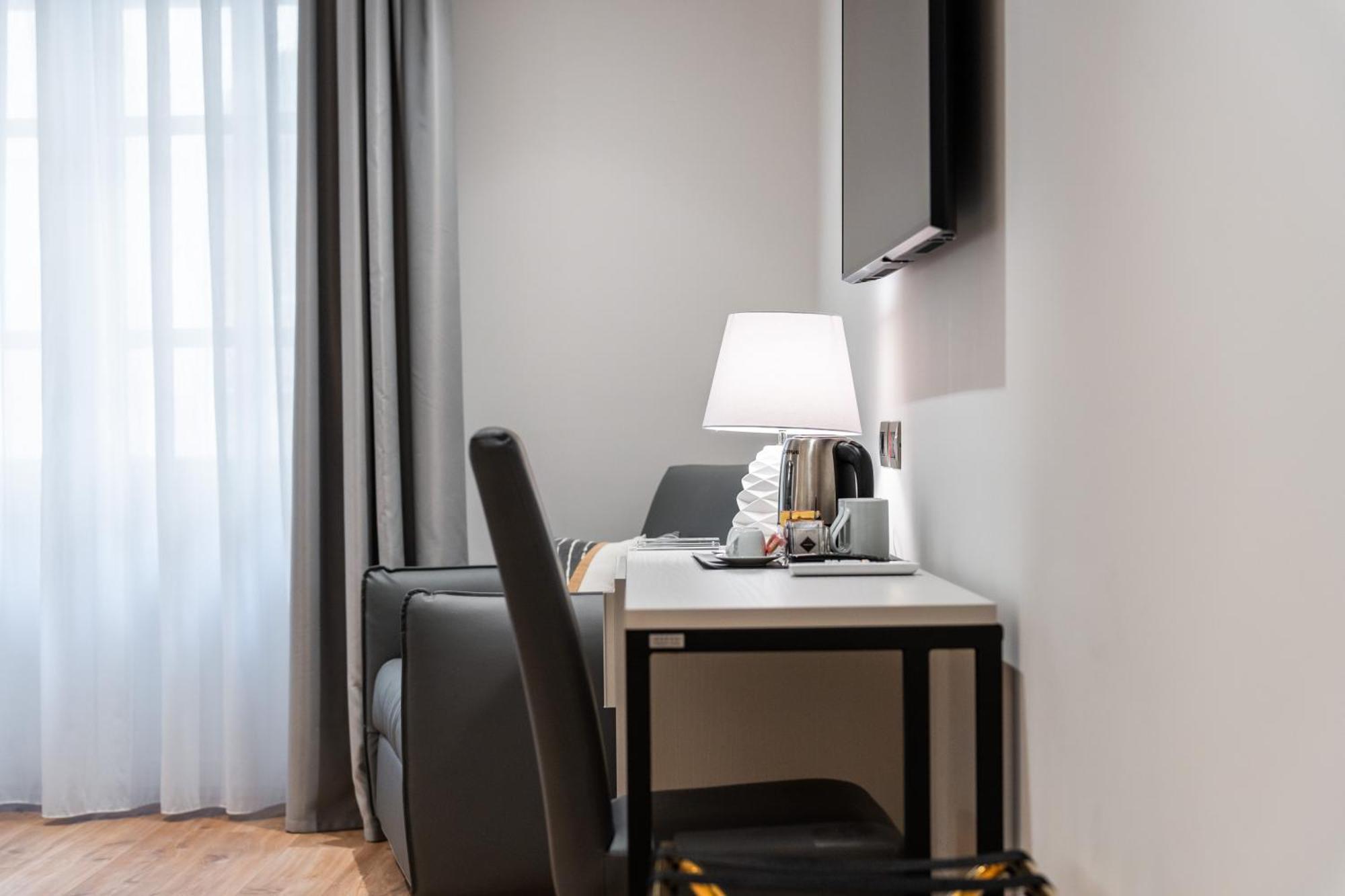 The Inga Rooms Marina Кальярі Екстер'єр фото
