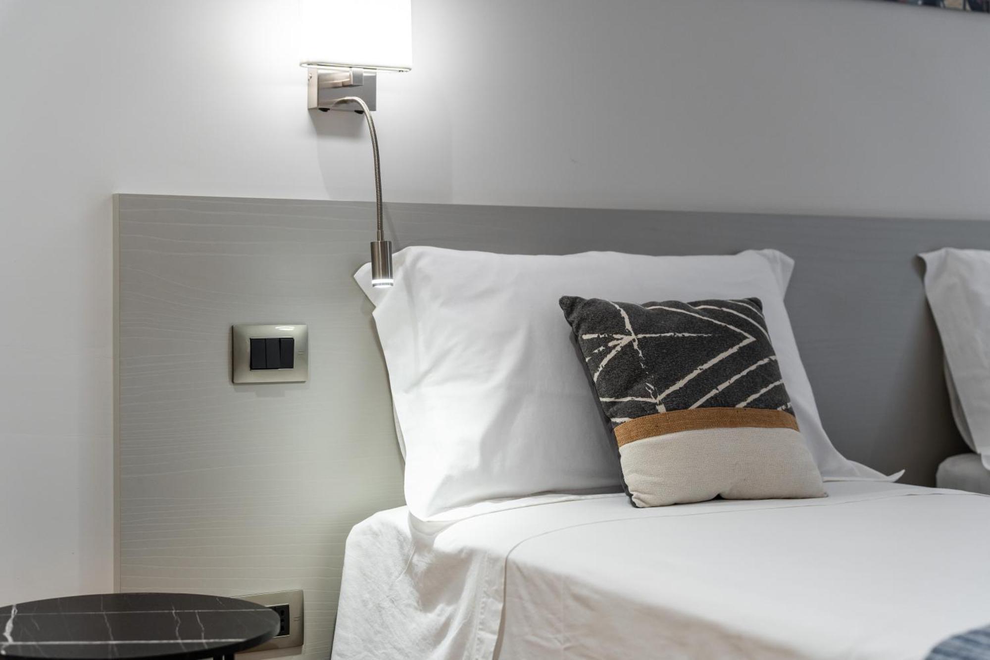 The Inga Rooms Marina Кальярі Екстер'єр фото