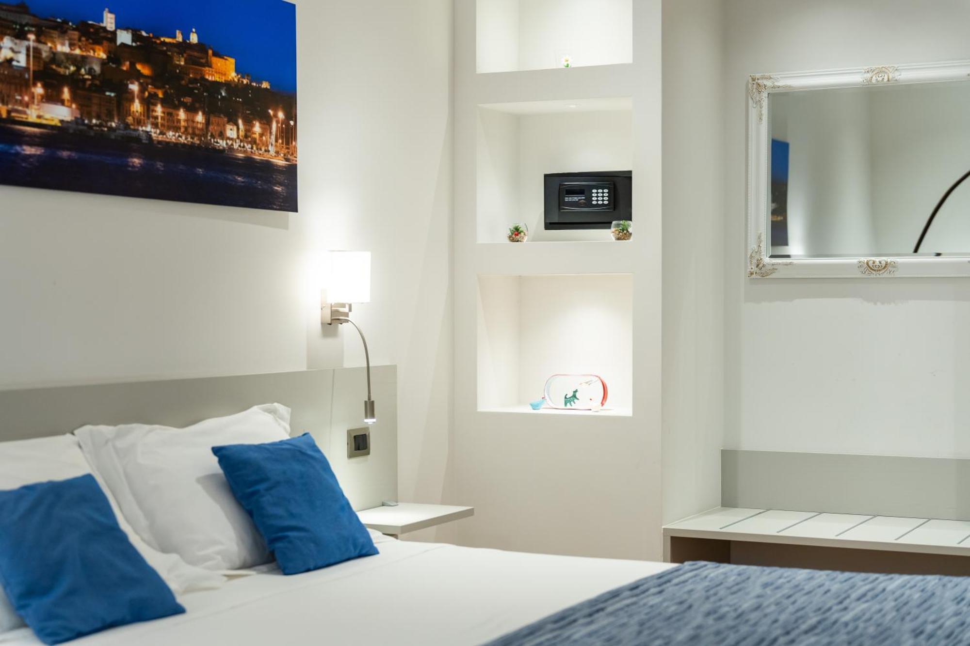 The Inga Rooms Marina Кальярі Екстер'єр фото
